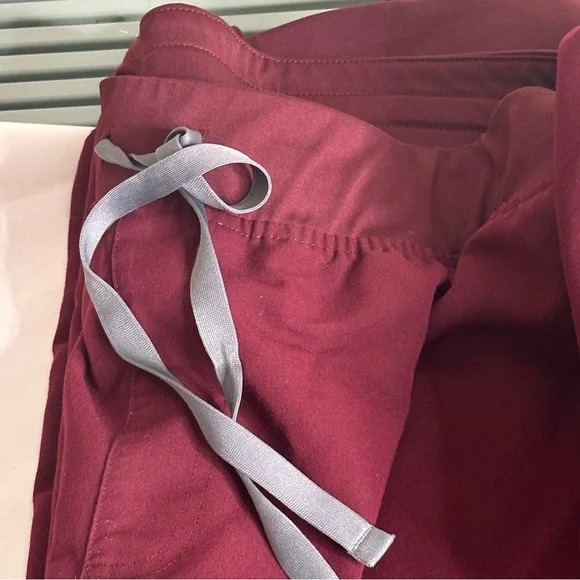 Figs Deep burgundy scrub set medical career vet office wear size 5XL - Picture 3 of 4